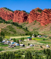 Jety-Oguz gorge